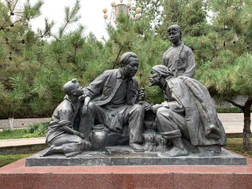 青少年参加西柏坡红色教育